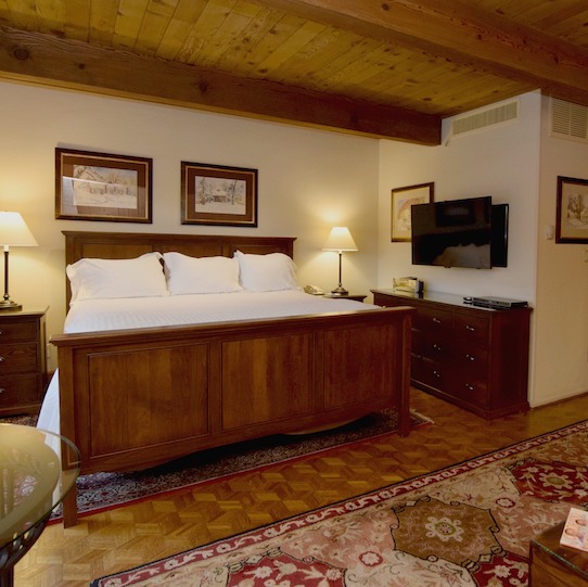 Aspen Square Fireplace Studio