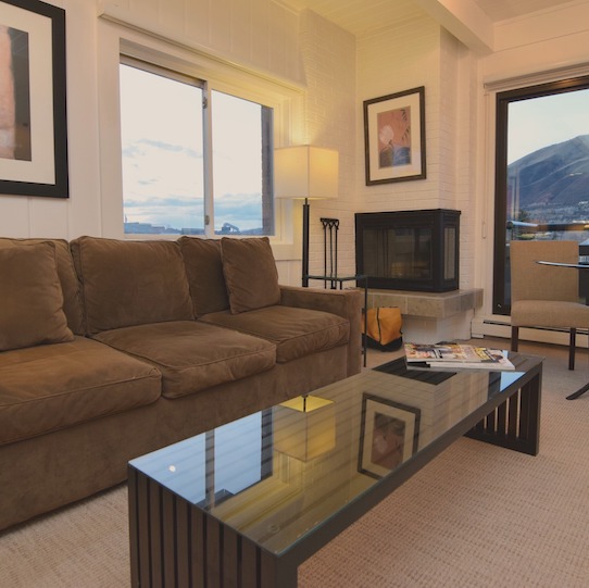 Aspen Square Fireplace Studio