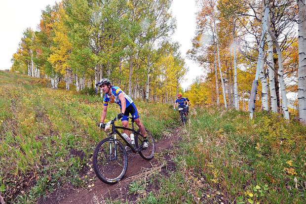 Mountain Biking in Aspen Snowmass / Aubree Dallas for The Aspen Times