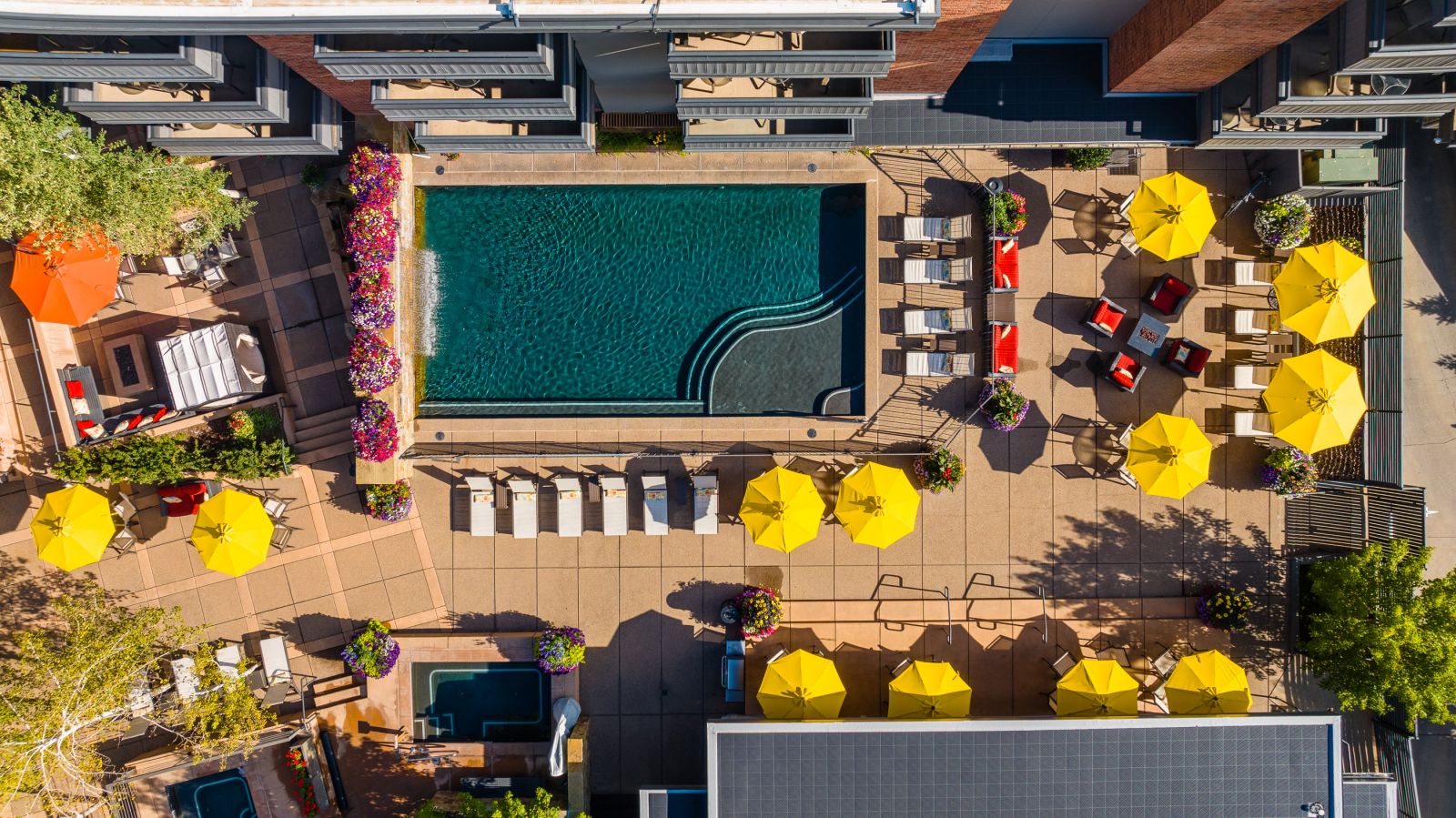 Pool and Hot Tubs at Aspen Square Hotel