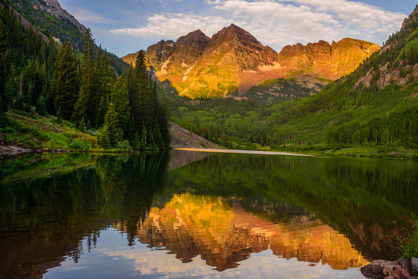 Maroon Bells in Aspen, CO in the summer